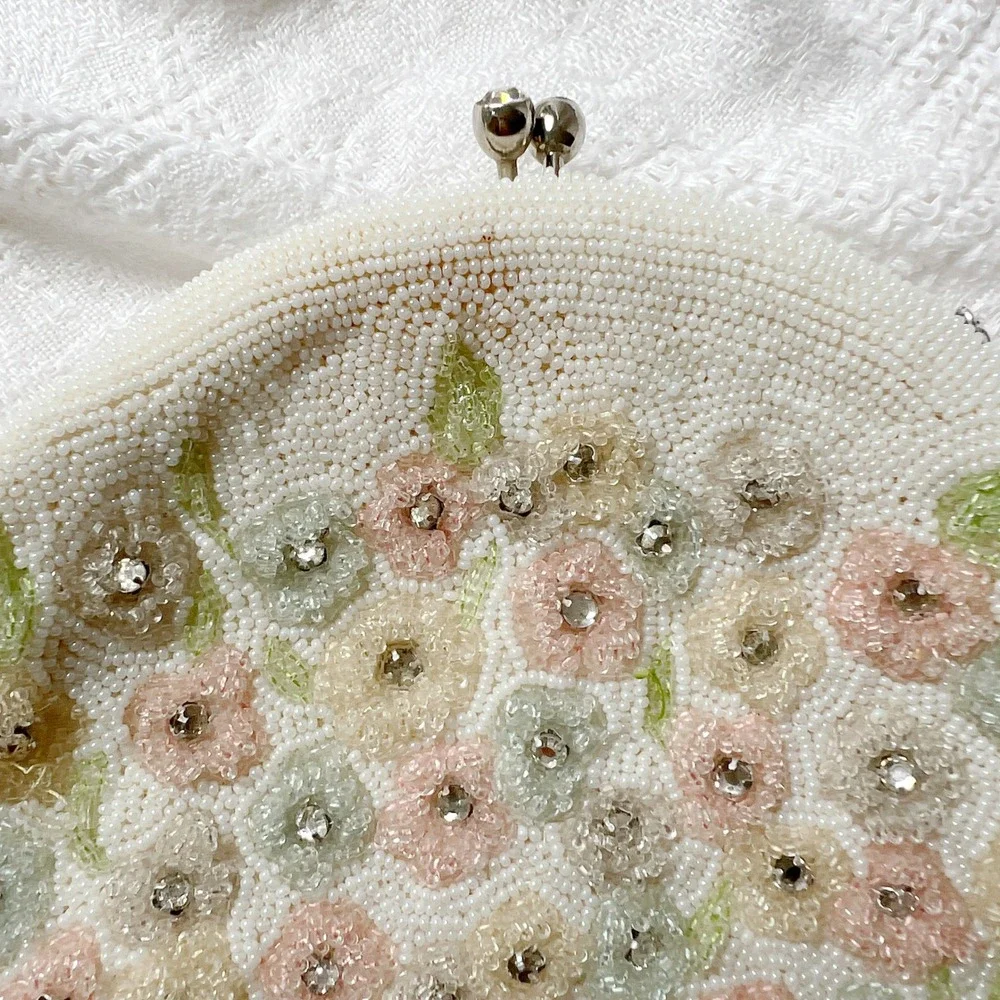 Vintage 60s La Regale Japan Ivory Beaded Floral Rhinestone Evening Clutch Purse